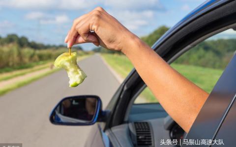 开车可以抽烟吗扣分吗