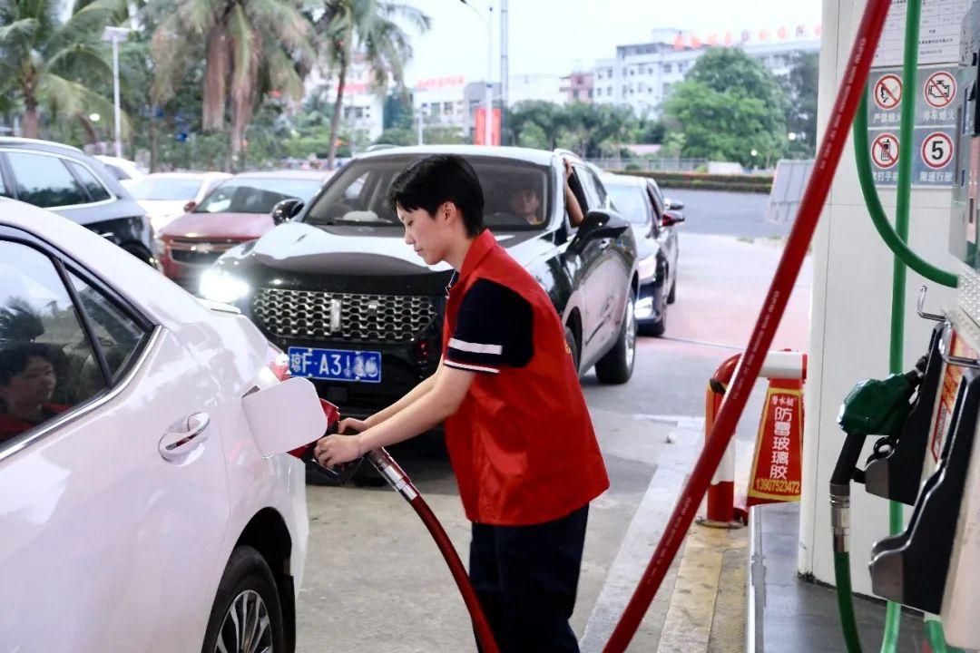 油费怎么算多少钱一公里（油价公里数怎么算）