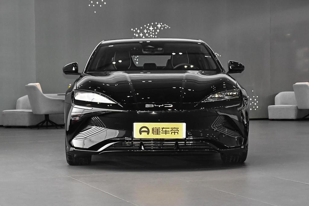 比亚迪海豹新能源汽车图片2023（比亚迪海豹 参数）