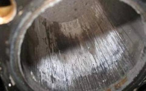 发动机高温就得大修吗（拉缸了最明显是什么现象）