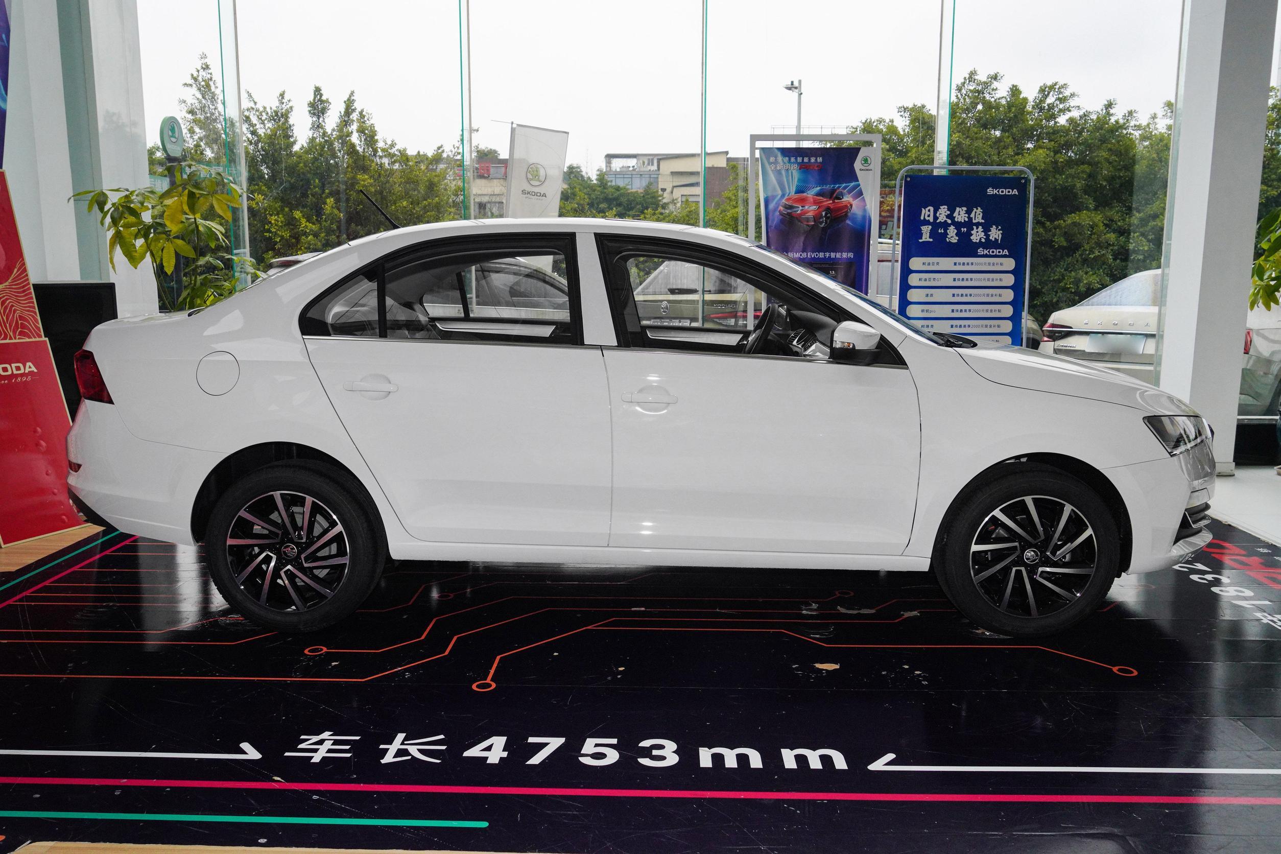昕锐2022款新车（斯柯达昕锐手动挡多少钱）