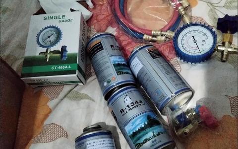 汽车空调制冷剂怎么加（汽车空调制冷剂在哪里加）