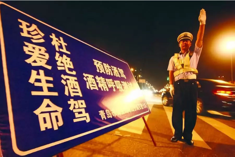 喝啤酒多久后可以开车测不出酒精（酒驾标准是多少毫升）