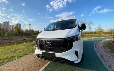 福特房车2022新款图片及价格（福特小房车多少钱）