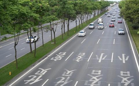 快车道慢车道怎么区分图解（如何区分道路是几车道）