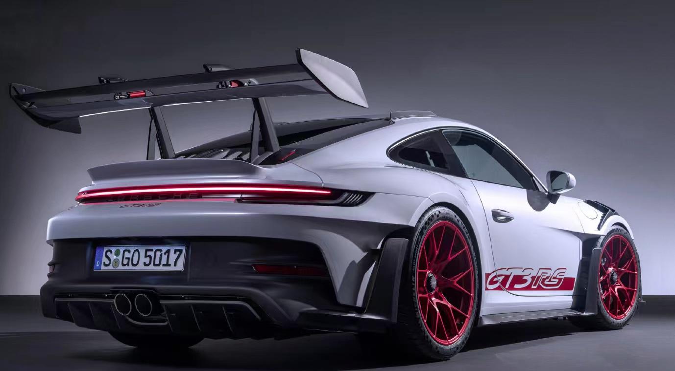 911gt3rs和992gt3rs的区别（gt3rs算超跑吗）