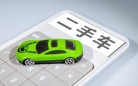 有绿本不用车主本人也能过户吗（二手车没有大绿本能过户吗）
