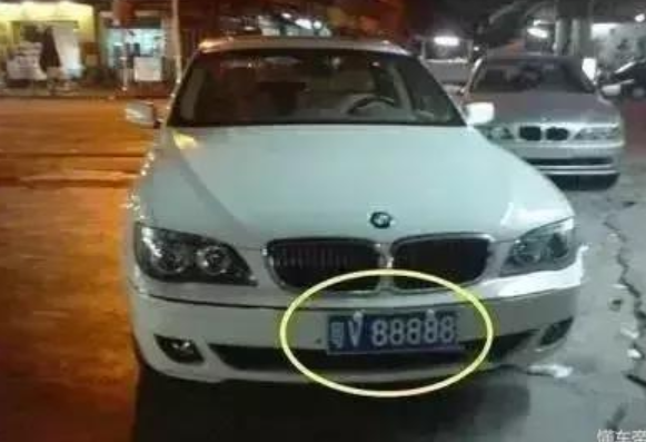 桂m是广西哪个城市的车牌（桂m88888面包车）