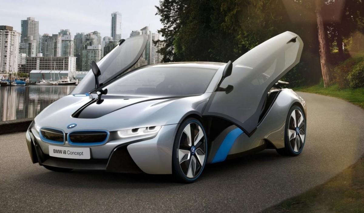 宝马i8价格及图片报价2023（i8宝马是电动的吗还是燃油）